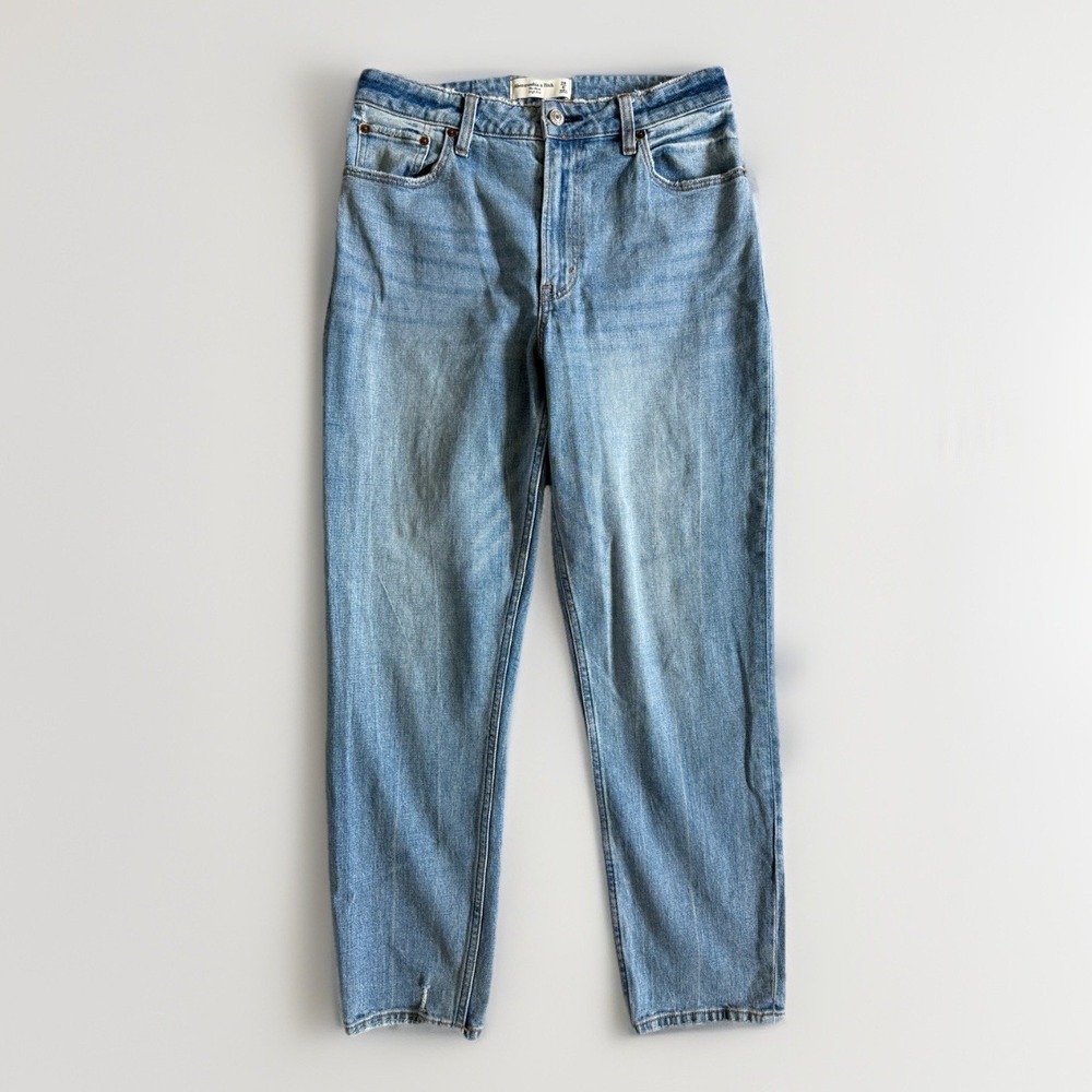 Abercrombie & Fitch Curve Love The Mom High Rise Jeans Tag 28/6 (Actual 29x27)